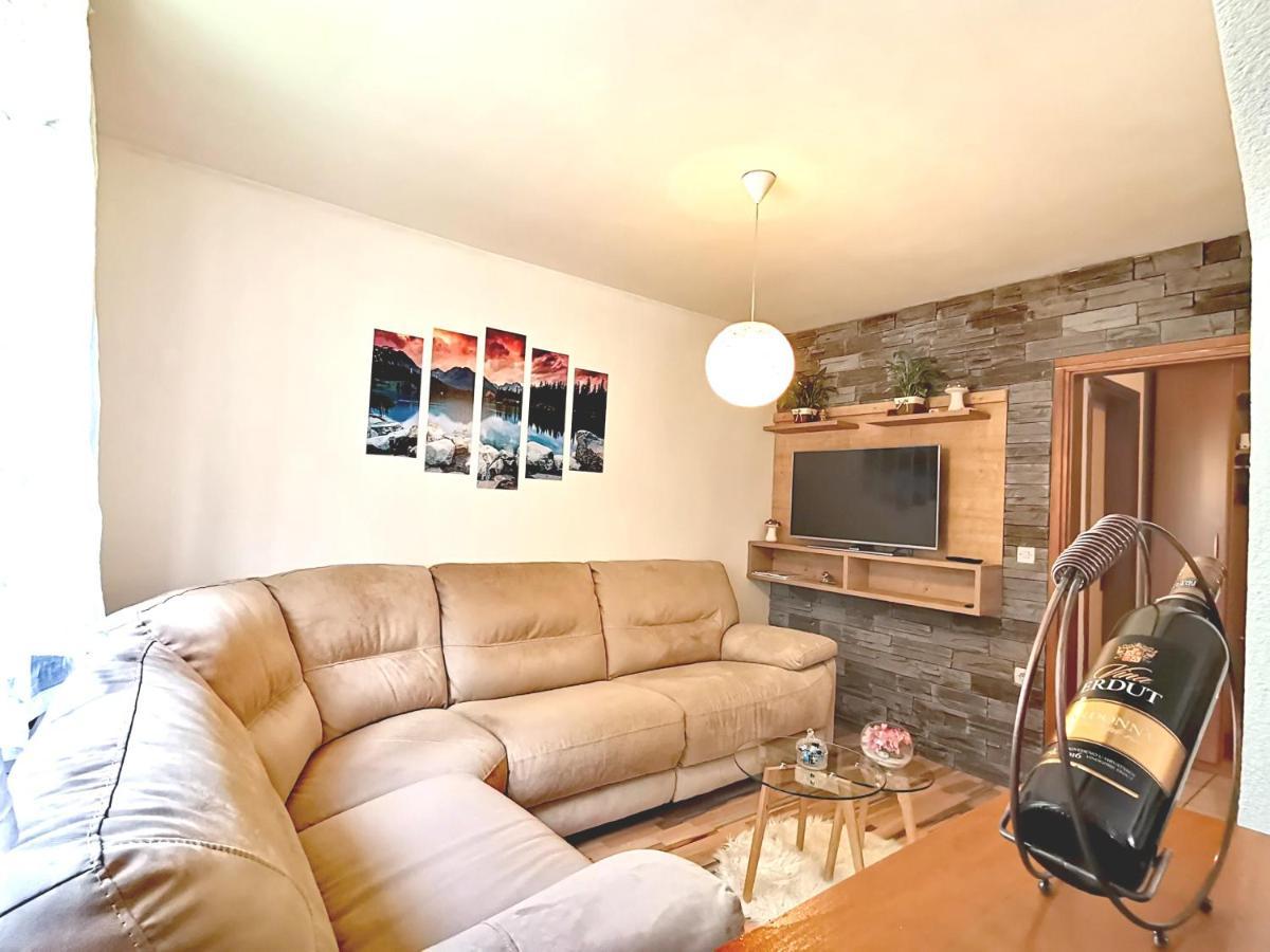 Apartman Sunny Lika Госпич Экстерьер фото