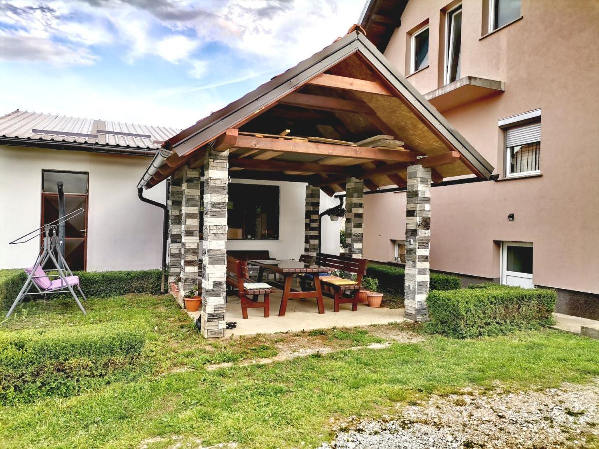 Apartman Sunny Lika Госпич Экстерьер фото
