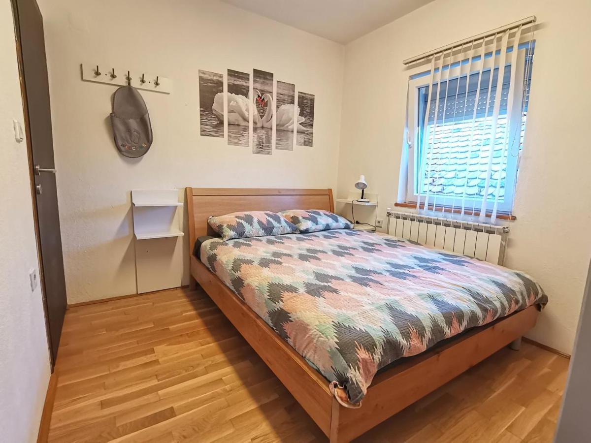Apartman Sunny Lika Госпич Экстерьер фото