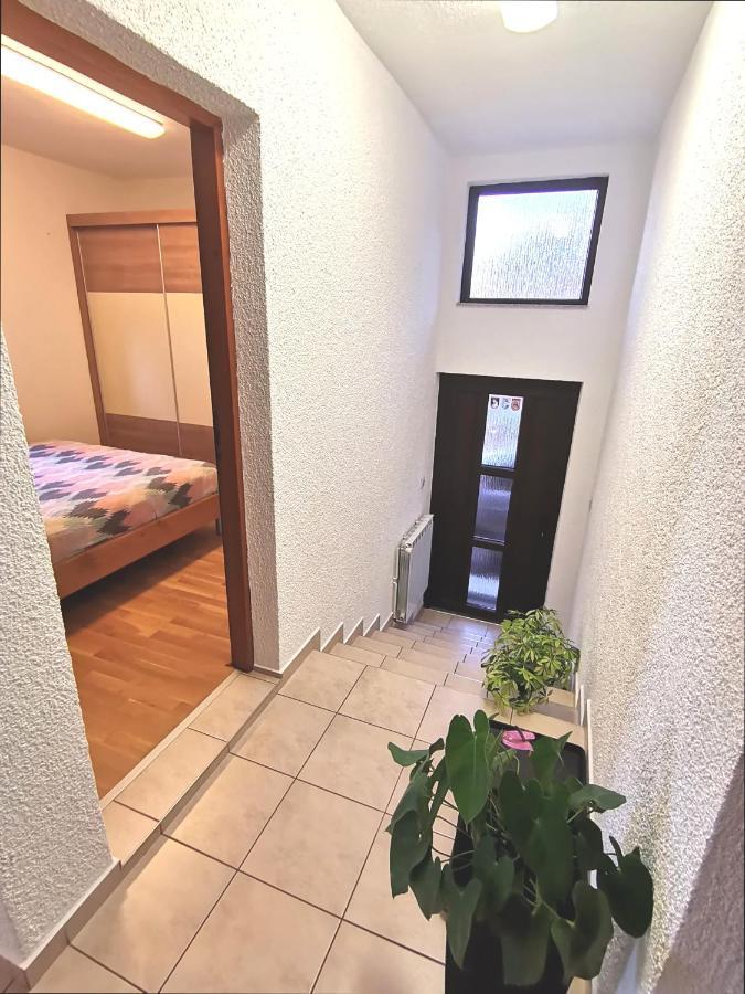 Apartman Sunny Lika Госпич Экстерьер фото