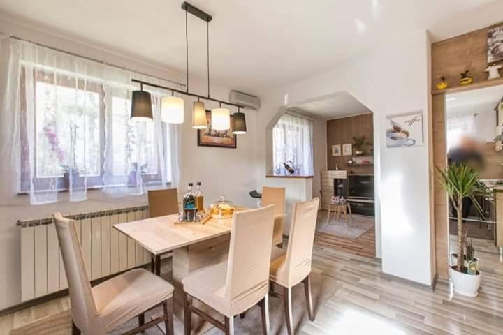 Apartman Sunny Lika Госпич Экстерьер фото
