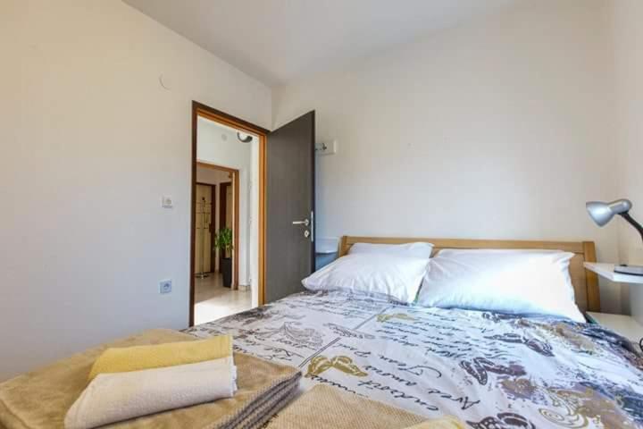 Apartman Sunny Lika Госпич Экстерьер фото